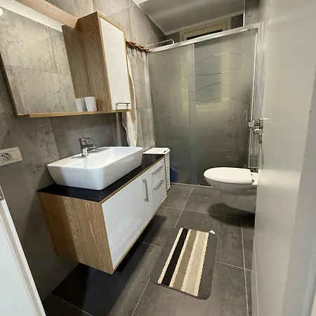 Golem Beach Apartment 골렘