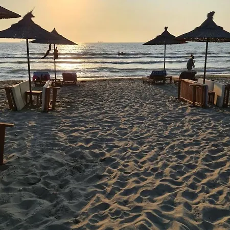 Daire Golem Beach Apartment