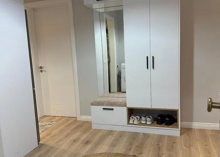 Lägenhet Golem Beach Apartment