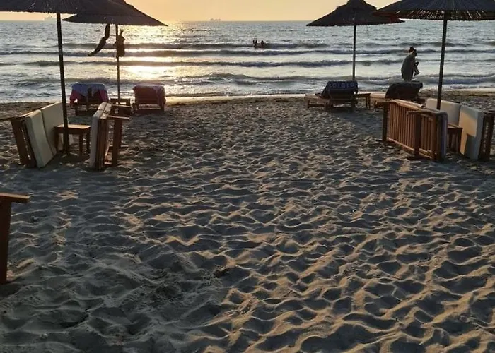 Lägenhet Golem Beach Apartment